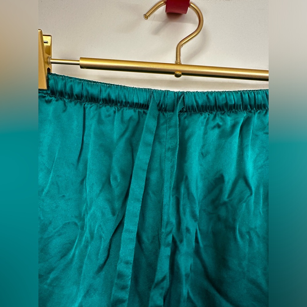 100% Silk Ruffle PJ Shorts - Picture 14 of 15